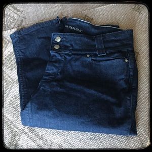 📣SOLD Banana Republic Cropped Wide Band Jeans 12 EUC